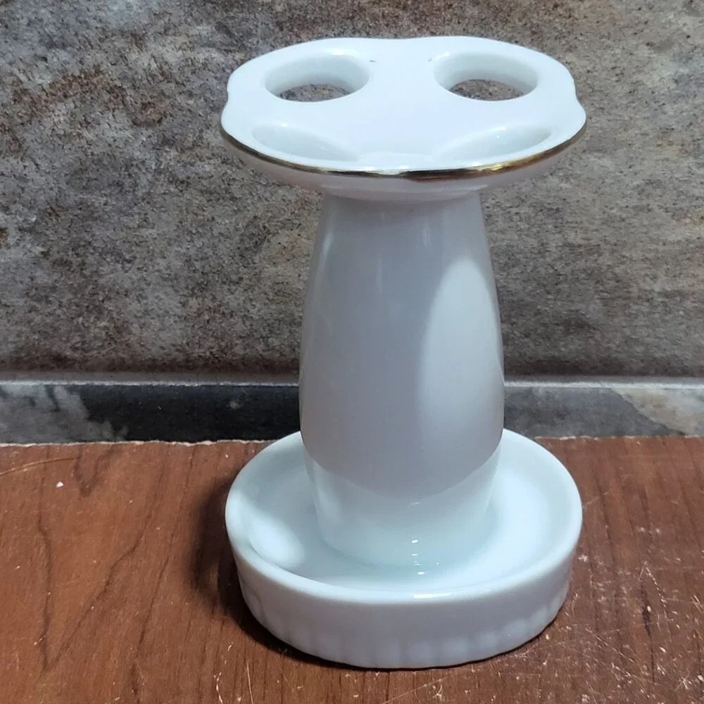 Vintage Porcelain Green Holly Leaves Berry Toothbrush Holder